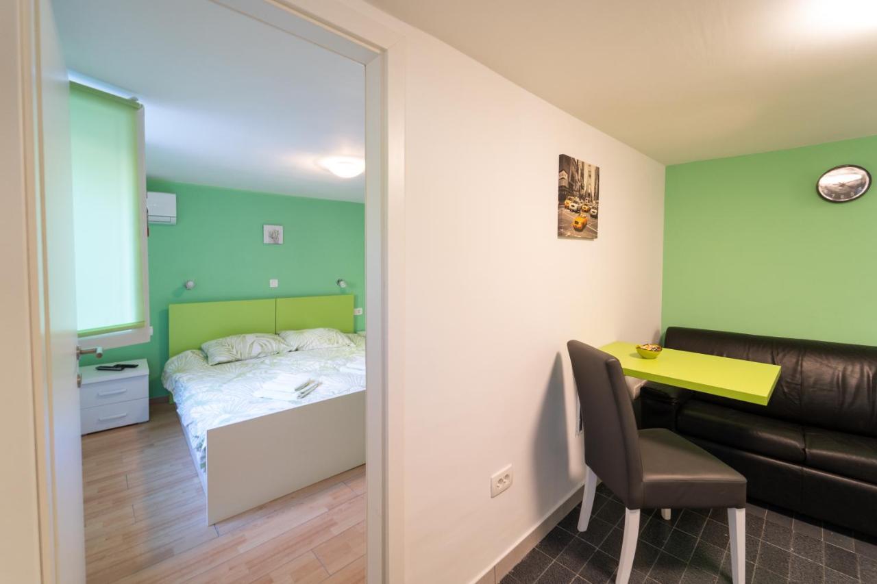 Apartment Fly Split Extérieur photo