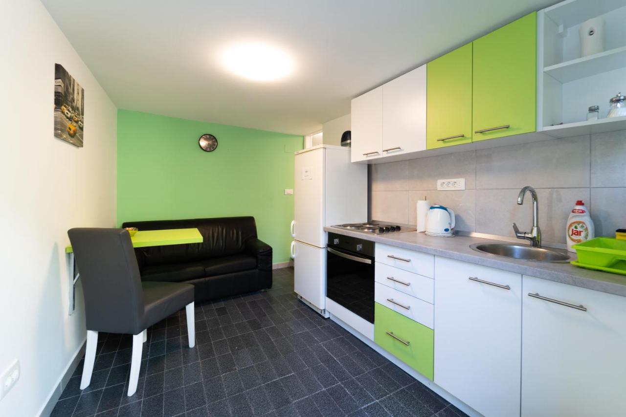 Apartment Fly Split Extérieur photo